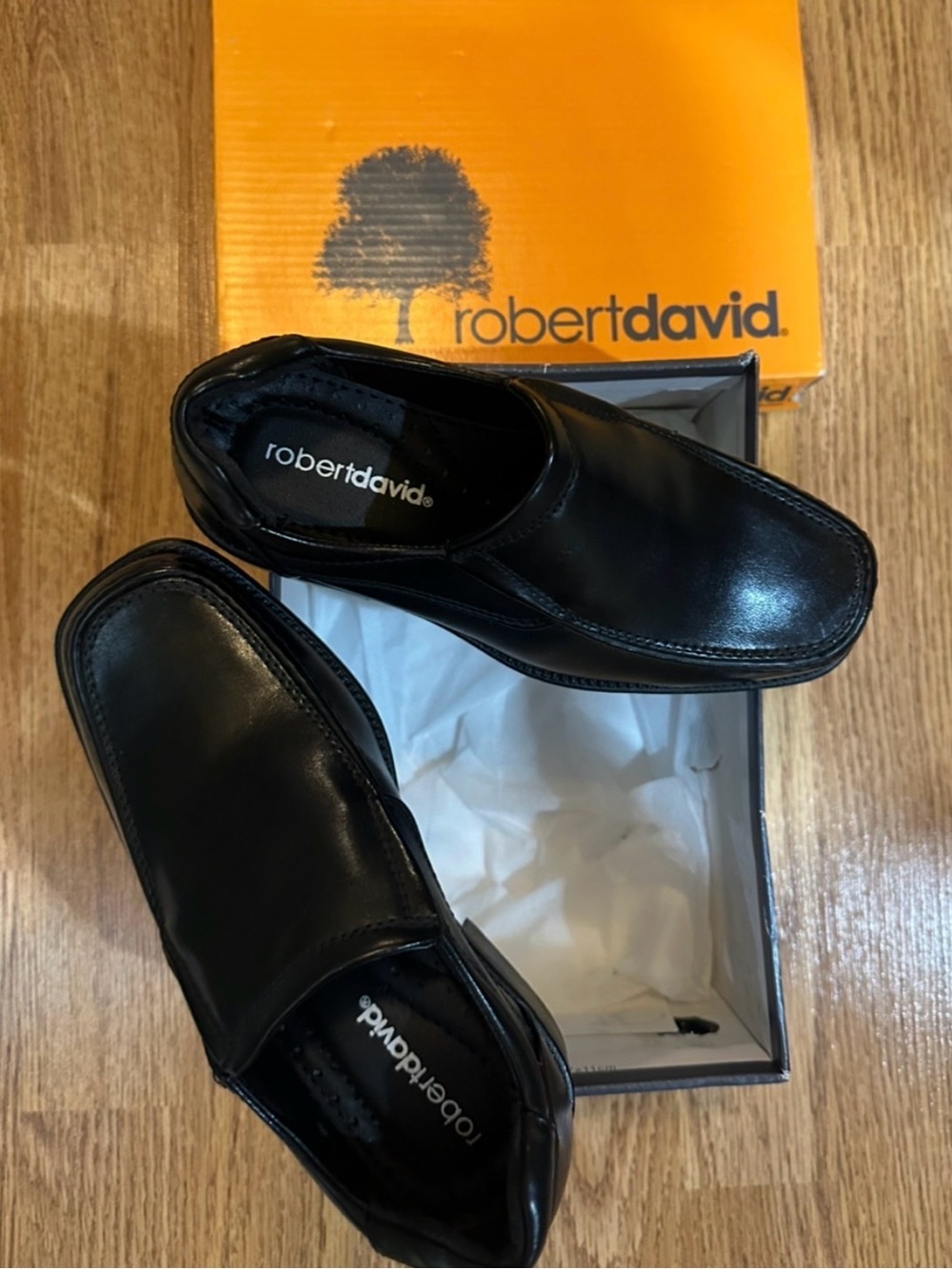 ROBERT DAVID boys/kids size 12.5 black dress shoe in original box